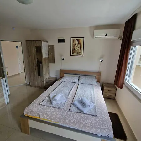 Apartmani Nataly Veliko Gradište 外观 照片